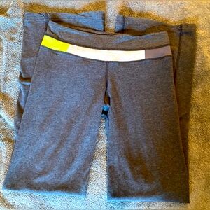 Old school low waisted Lululemons size 6